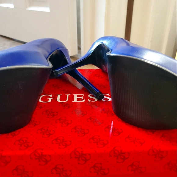 Guess Heels - Picture 2 of 5